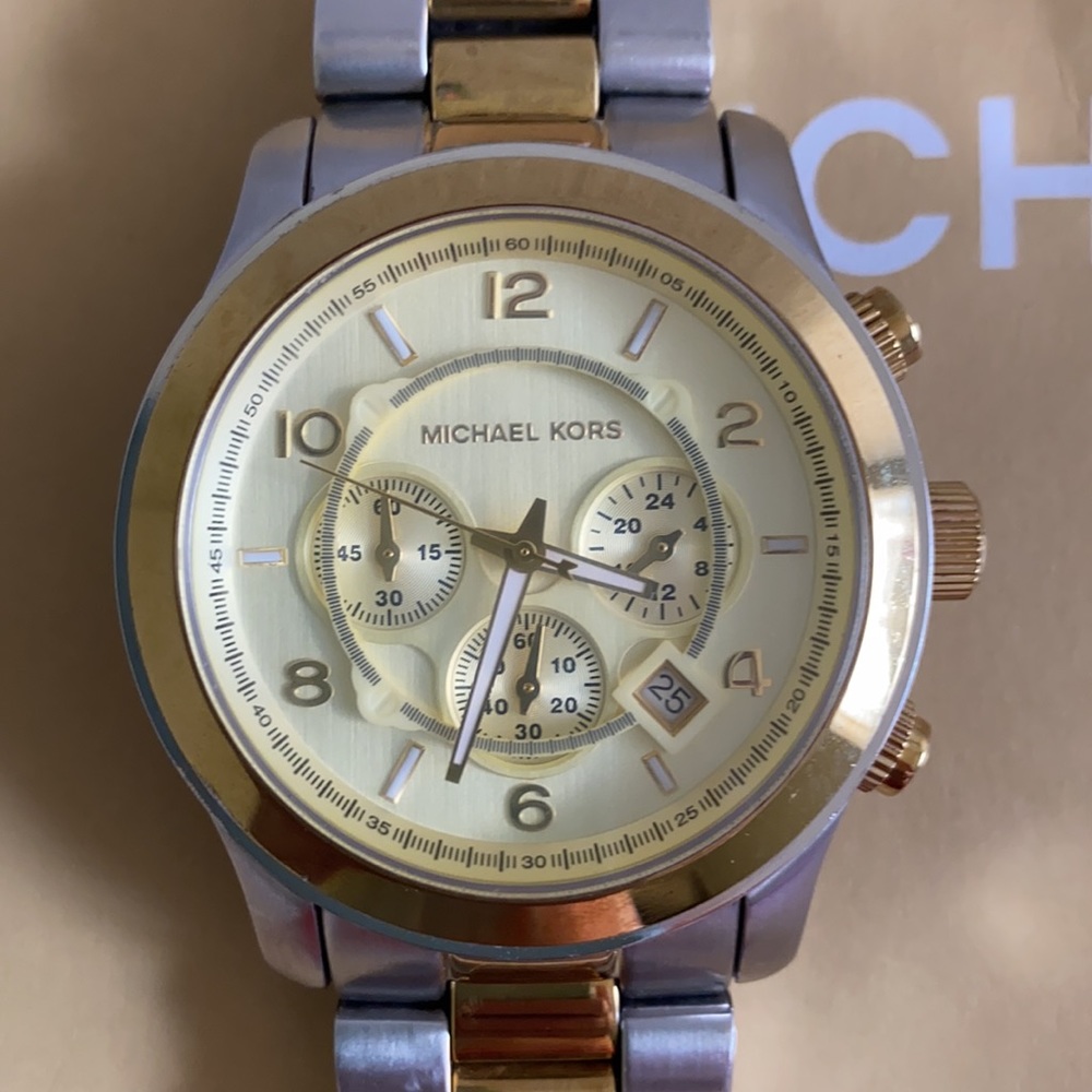 Michael Kors Watch - Picture 4 of 4
